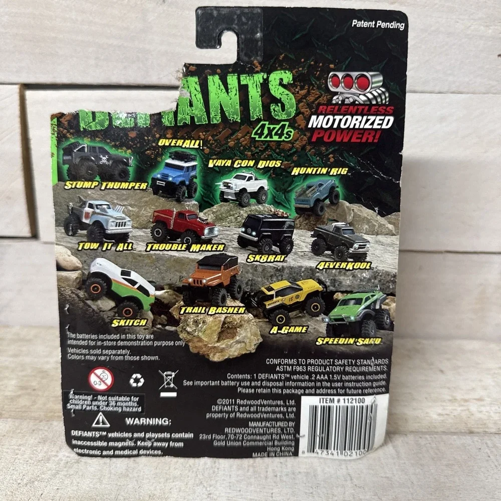 DEFIANTS 4X4 NIB Red Huntin' Rig Truck Fast Shipping